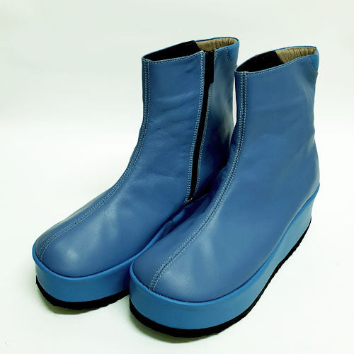 140 medium blue